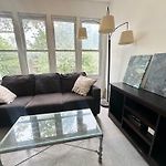Best Place To Stay - Close To Downtown! - Free Parking!