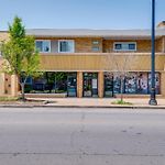 Walk To Train & Bus: Updated Chicago Apartment