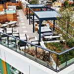 Luxurious 3Bd Penthouse L Private Patio L Gym L Stunning Rooftop