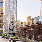 Courtyard By Marriott Chicago Downtown/River North