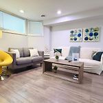 Double Play Wrigley - Prime Location Across From Wrigley Field & Transit - 2Br Apts