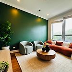 Gym Garage Parking Balcony Sleeps 4