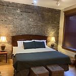 Old Chicago Inn