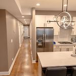 Luxury 9 Bedroom Villa Mins From Downtown And The Lake