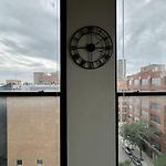 West Loop - City Views With In & Out Parking 4