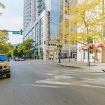 Gold Coast 1Br W Gym Pool Nr Magnificent Mile Chi-221