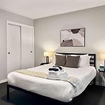 Cozy 1Br Apt Near Dining & Shops - Kimball C2