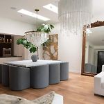 Luxury Gold Coast Penthouse With Deck & Views