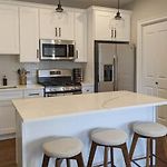 Modern 4 Bedroom Condo In Lakeview
