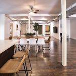 Mccormick 4Br Huge Unit W/ Pool Table | Sleeps 10