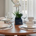 Modern Condo By Med District With Parking & Laundry