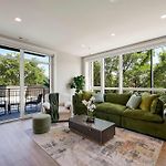 Welcoming Month Long Stays 2Bd 2Ba With Parking
