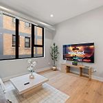 2Bd 2Ba Condo- Steps To Lake With Gym & Parking