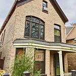 Hip Apt Logan Square