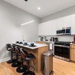 Steps From The Lake Edgewater Modern 2Bd 2Ba