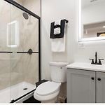 Modern 3Br Apt Near United Center