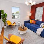 Modern 4Br Pilsen Retreat Near Illinois Medical District & Chicago Downtown