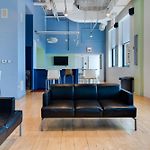 Downtown Chicago Stay With Free In & Out Parking 6