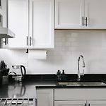 Sleeps7 • 2Br • Coffee Station • Backyard W/ Grill