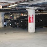 Spacious 3Br Corner Stay With Optional Parking And Gym Access Near Mccormick Place, Grant Park And Soldier Field