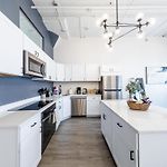 Luxury 6Br Loft Suite Perfect For 12 Guests With Skyline Views, Optional Parking And Gym Access Near Mccormick Place And Soldier Field