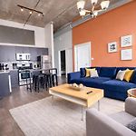 Modern 2Br Stay In South Loop With Optional Parking & Gym Access Near Museum Campus & Grant Park