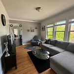 Prime Location - Cozy 3Bd Near Downtown! Free Parking & Fast Wifi!