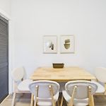 Luxe Chicago Retreat Game Room, Deck Fire Pit