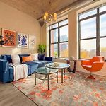 Mccormick Place Amazing 2Br Suite With City View And Optional Parking For Up To 8 Guests Near Soldier Field And Lakefront Trail