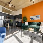 Family Friendly 2Br South Loop Suite With Optional Parking And Gym Access Sleeps Up To 8 Near Mccormick Place And Soldier Field