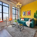Spacious South Loop 2Br Apartment Near Mccormick Place, Soldier Field & Downtown Chicago