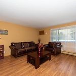 Mins From O\'Hare • Safe Location • Private Parking