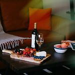 Modern Condo • Safe Chicago Stay Near O\'Hare