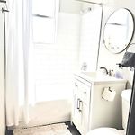 Quiet 1Br, Eat-In Kitchen, Close To Midway