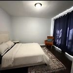 2 Bedroom Apt Near U Chicago Campus & The Lakefront!