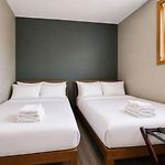 1 Free Parking Sleeps 10