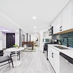 Addison Art Deco Flat