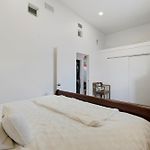 Amazing Wicker Park Penthouse With Skyline Views