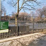 Modern 4 Bedroom Condo In Lakeview