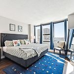 Mich Ave Downtown Grant Park, Museums 2Bd-2Ba #5