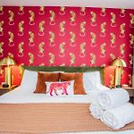 King Bed, Great Wifi, United Center, Walk To Train