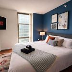 Grant Park 2Br Condo With Balcony Skyline View & Gym In Chicago Downtown