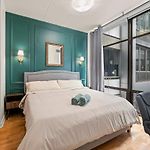 Luxury Fulton Market Condo - Prime Location