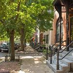 4 Bedroom • Theater Room • Gym • Walk To Lincoln Park!