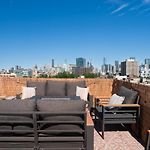 Penthouse With Private Rooftop And Skyline Views - Sleeps 6