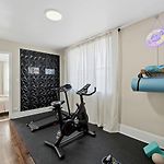 Arcade • Theater • Gym • Office • Sleeps 15