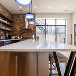 5-Bedroom House In Pilsen Near Medical District