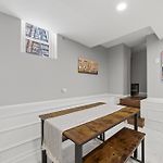 Ukrainian Village 2 Bd 2Ba - Steps From Division Condo