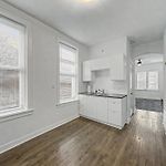 Cozy Pilsen 2Br Apartment