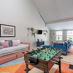 Spacious Downtown Penthouse Vintage, Gym & Balcony #3